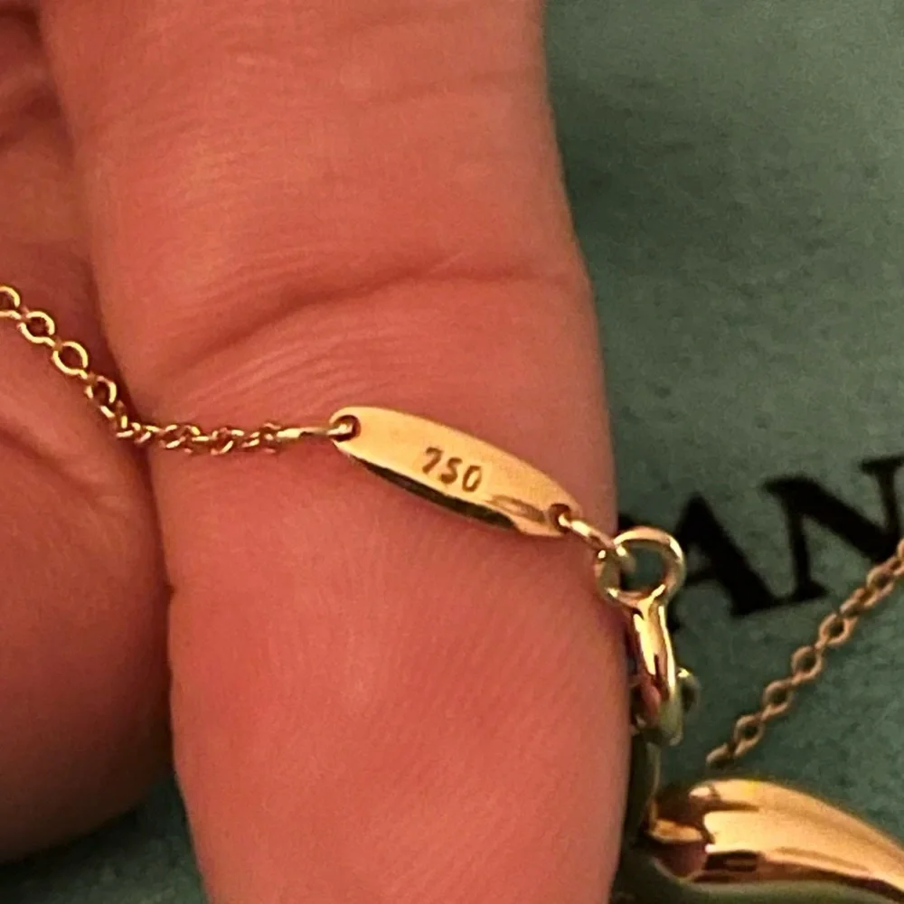 Tiffany & Co. Elsa Peretti® Teardrop Pendant Necklace in 18k Yellow Gold - Picture 9 of 9
